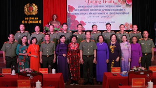 Phụ nữ Cảnh vệ  đóng góp xứng đáng vào hoàn thành nhiệm vụ chính trị