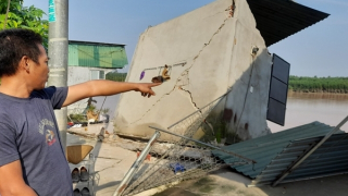 Ám ảnh tiếng kêu tuyệt vọng "Chạy đi con" khi căn nhà sụp xuống sông