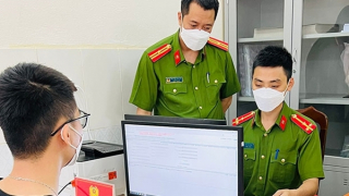 Đếm lùi thời gian bỏ sổ tạm trú, sổ hộ khẩu giấy: Tiên phong đi đầu, cải cách thủ tục hành chính