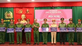 Khen thưởng 15 tập thể xuất sắc trong đấu tranh, phòng chống tội phạm