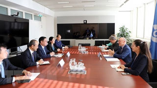 Đồng chí Nguyễn Trọng Nghĩa thăm và làm việc tại Áo