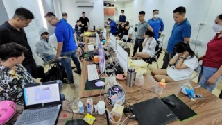 Nên làm gì trước “ma trận” app vay tiền trực tuyến?