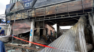 Trên đường đi làm về, cán bộ Công an phường phát hiện, khống chế vụ cháy