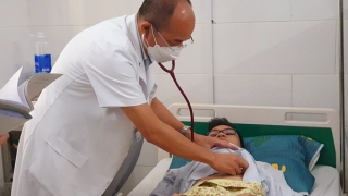 Bệnh nhân sốt xuất huyết nhập viện tăng mạnh