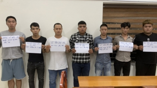 Rủ bạn bè mang hung khí đi đòi nợ cho bố