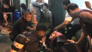 Kịp thời cứu 11 người dân khỏi chung cư mini bốc cháy