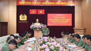 Xử nghiêm xe quá tải, tạo sự bình đẳng cho các doanh nghiệp, bảo vệ bình yên của Nhân dân