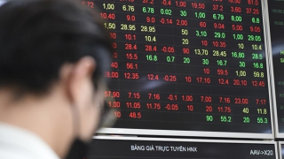 VN-Index thủng mốc 1.000 điểm