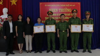 Nhiều cán bộ, chiến sĩ Công an Lâm Đồng được khen thưởng