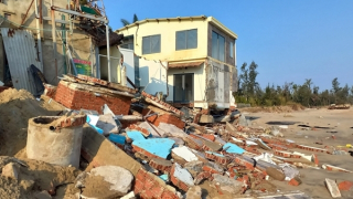 Bất an sống trong vùng sạt lở