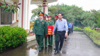 An táng 8 bộ hài cốt liệt sĩ tìm thấy ở Ngã ba Khe Tắt Quảng Trị