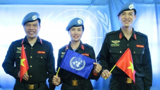 Chiếc nón quê hương, nắm cơm của mẹ và đường tới Nam Sudan