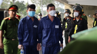 74 bị cáo hầu tòa trong đại án buôn lậu xăng dầu