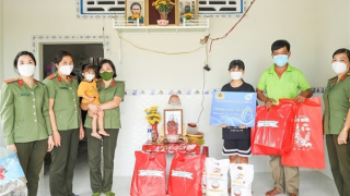 “Mẹ đỡ đầu” - việc làm nhỏ, ý nghĩa lớn