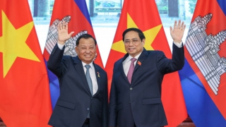 Thủ tướng Phạm Minh Chính hội kiến Chủ tịch Thượng viện Campuchia