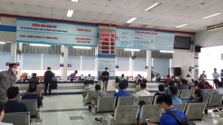 Khách mua tàu nguyên toa, nguyên khoang sẽ được giảm giá tới 15%