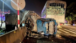 Ba ôtô tải tông liên hoàn, vợ chết, chồng nguy kịch