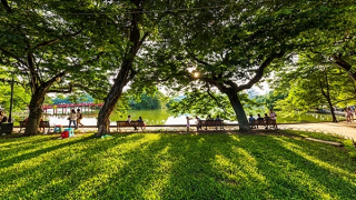 Hà Nội nắng đẹp, từ Trung Bộ đến Nam Bộ trời mưa