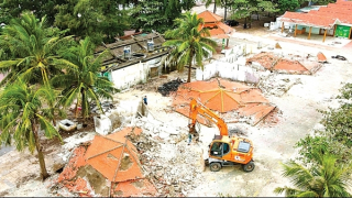 Giải tỏa ki - ốt để làm đẹp bãi biển Cửa Lò