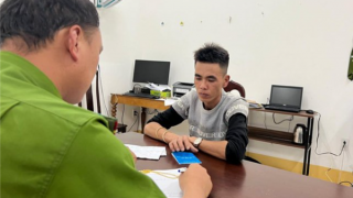 Vờ mua vàng rồi cướp vàng bỏ chạy