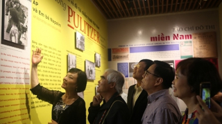 Nick Út và Kim Phúc – “Em bé Napalm” lần đầu gặp gỡ tại Hà Nội