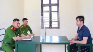 Bắt phóng viên Tạp chí vận tải ô tô chuyên “bảo kê” lưu thông vận tải