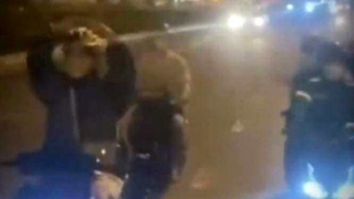 Xử phạt đôi nam nữ buông hai tay lái “diễn xiếc" hình trái tim