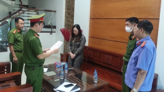 "Nổ" nhập túi xách hàng hiệu, lừa đảo chiếm đoạt tiền khách