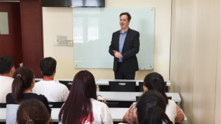 “Nở rộ” các chương trình liên kết đào tạo với nước ngoài