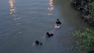 Lính cứu nạn, cứu hộ và 1001 câu chuyện dở khóc dở cười