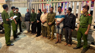 Tạm giữ hình sự 7 đối tượng chống người thi hành công vụ