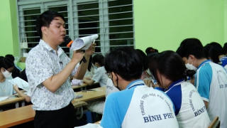 Nỗ lực phi thường của cậu bé mất cha từng xin cơm chùa khôn lớn