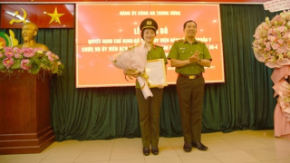 Công bố và trao quyết định Bí thư Đảng ủy Bệnh viện 30-4