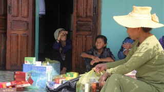 Điều bất thường từ nhóm người lạ lên miền núi bán thuốc