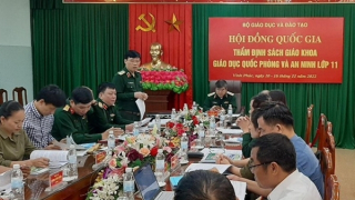 Thẩm định sách giáo khoa Giáo dục quốc phòng và an ninh lớp 11