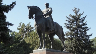 Vị “trưởng bối” bất tử của Hồng quân