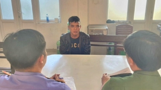 Ngang nhiên vào nhà trọ trói 2 nữ sinh viên nhốt trong toilet để cướp tài sản