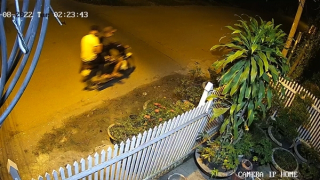 Nhậu say rồi thuê người tạt sơn vào nhà người khác