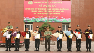 Ra mắt 2 Trung đội đặc biệt tinh nhuệ của Bộ Tư lệnh Cảnh vệ