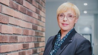 Người dẫn chương trình truyền hình trở thành nữ Tổng thống đầu tiên của Slovenia