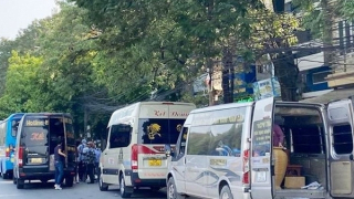 Vận tải khách tuyến cố định ở Hải Phòng lao đao vì xe dù, bến cóc