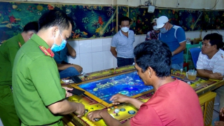 Núp bóng chơi game bắn cá để đánh bạc