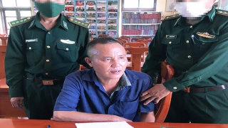 Bắt đối tượng vận chuyển 1kg ma tuý đá