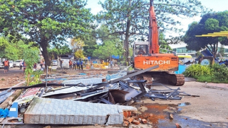 Cưỡng chế trạm xe buýt xây dựng trái phép tại Phú Quốc