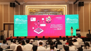 Viettel Solutions giới thiệu giải pháp kết hợp Robot và Trí tuệ nhân tạo tại Hội thảo Tài chính số