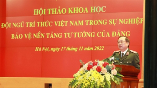 Hơn 40 tham luận khẳng định vai trò quan trọng của đội ngũ trí thức trong bảo vệ nền tảng tư tưởng của Đảng