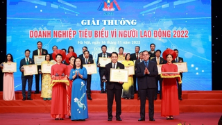 MobiFone được vinh danh Doanh nghiệp tiêu biểu vì người lao động 2022