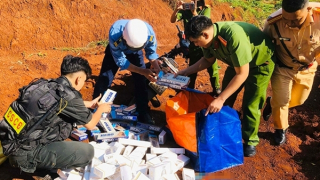 Bắt giữ nhiều vụ vận chuyển pháo và thuốc lá lậu