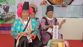 Tôn vinh các nghệ nhân tích cực bảo tồn, phát huy văn hóa dân tộc