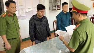 Nhân viên ngân hàng lừa đảo chiếm đoạt gần 2,3 tỷ đồng